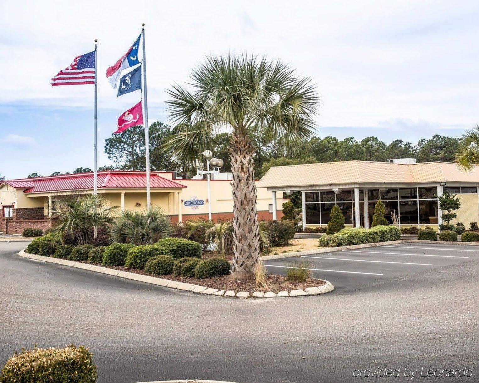 Rodeway Inn & Suites Wilmington North Bagian luar foto